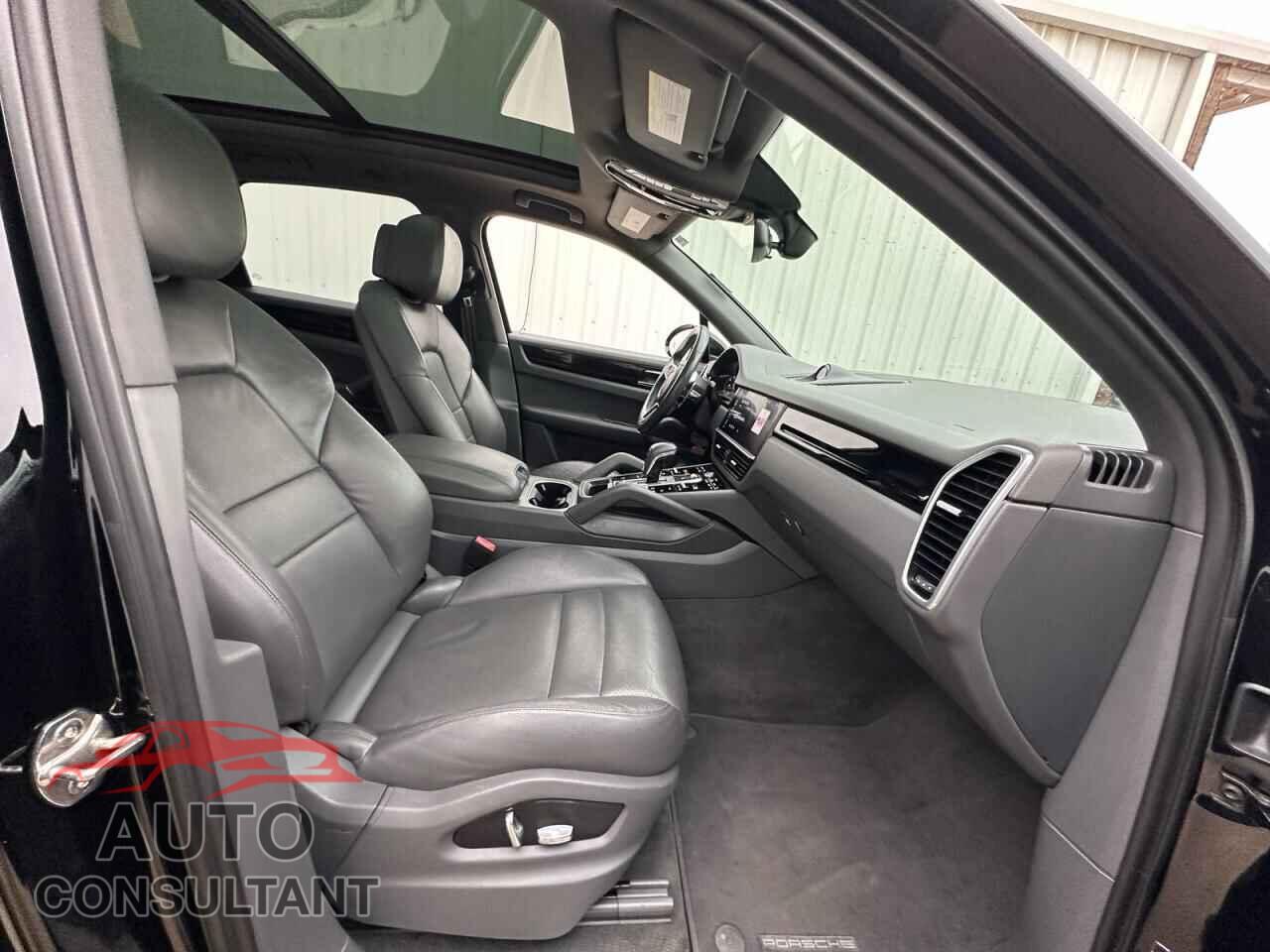 PORSCHE CAYENNE 2020 - WP1AA2AY7LDA05841