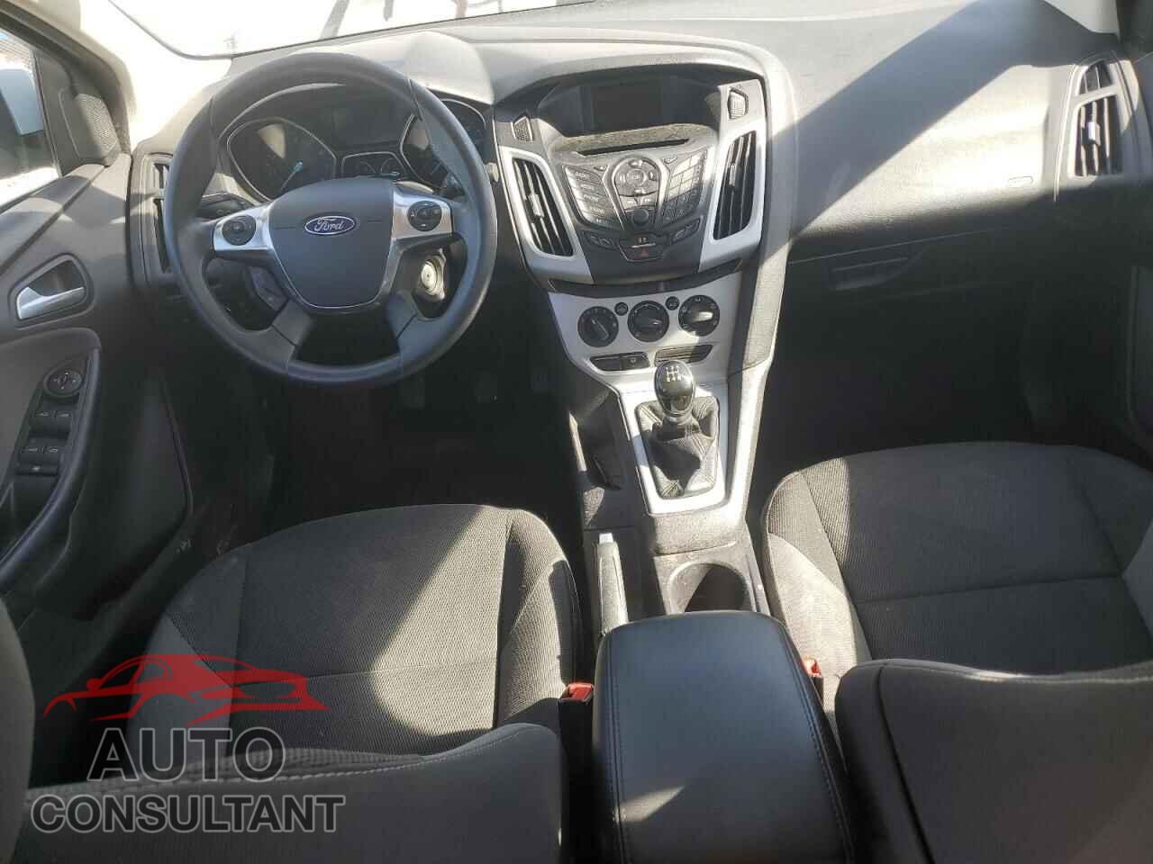 FORD FOCUS 2014 - 1FADP3F28EL412539