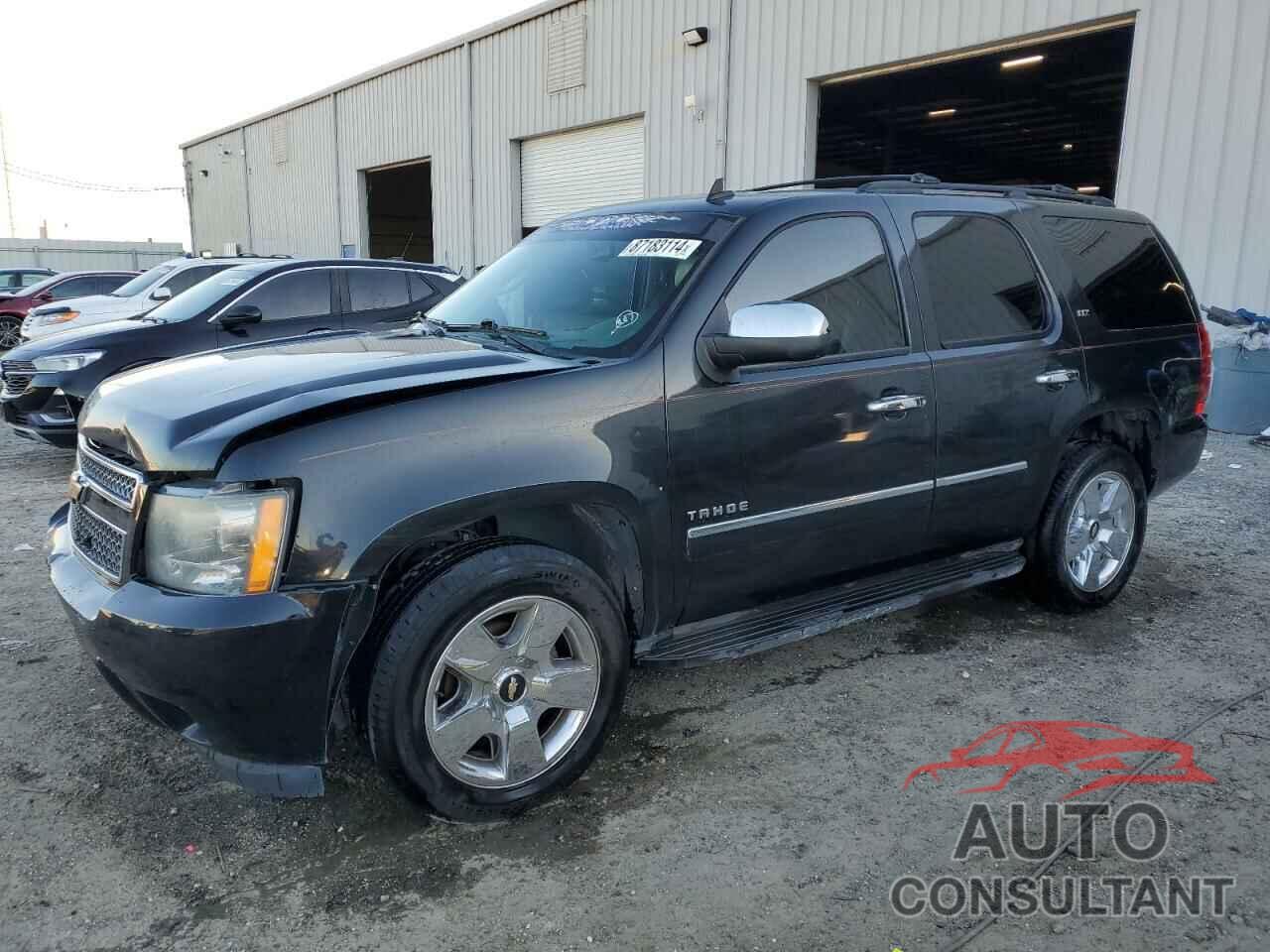 CHEVROLET TAHOE 2013 - 1GNLC2E07DR191417