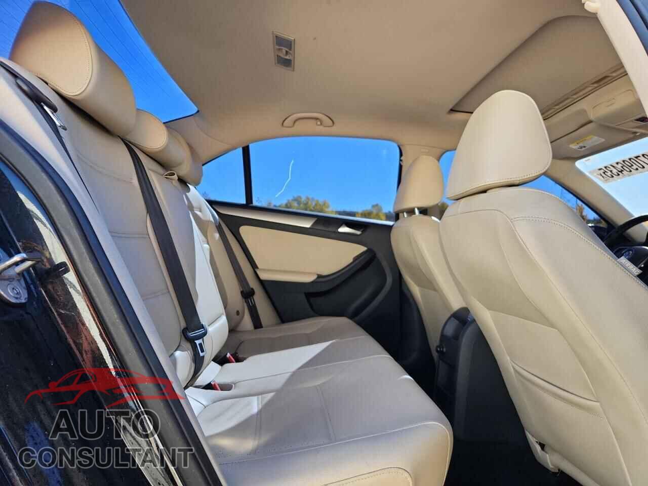 VOLKSWAGEN JETTA 2017 - 3VWDB7AJ3HM270650