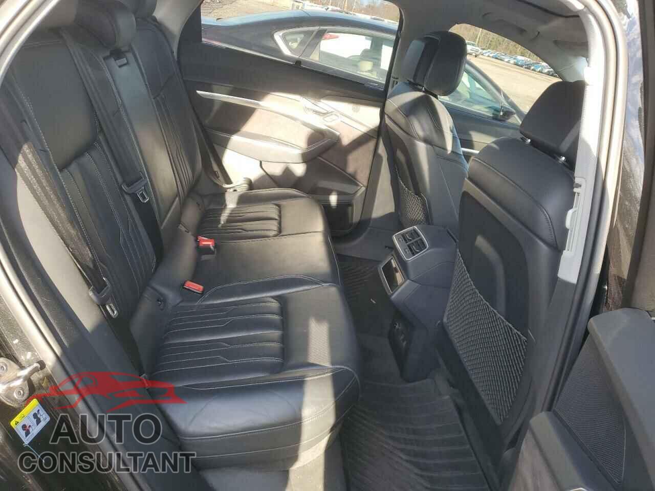 AUDI E-TRON 2019 - WA1VABGEXKB011864