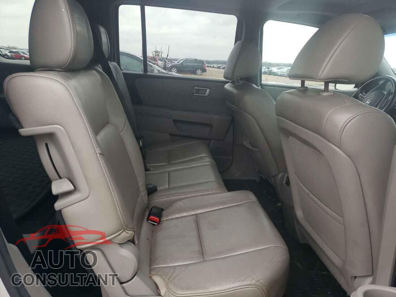 HONDA PILOT 2012 - 5FNYF3H50CB018409