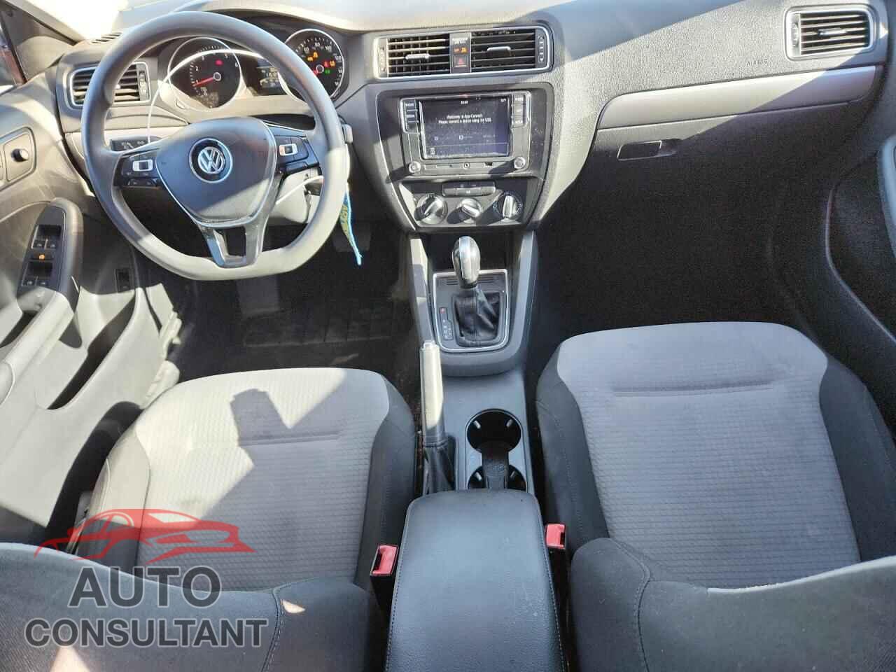 VOLKSWAGEN JETTA 2017 - 3VW2B7AJ3HM253242