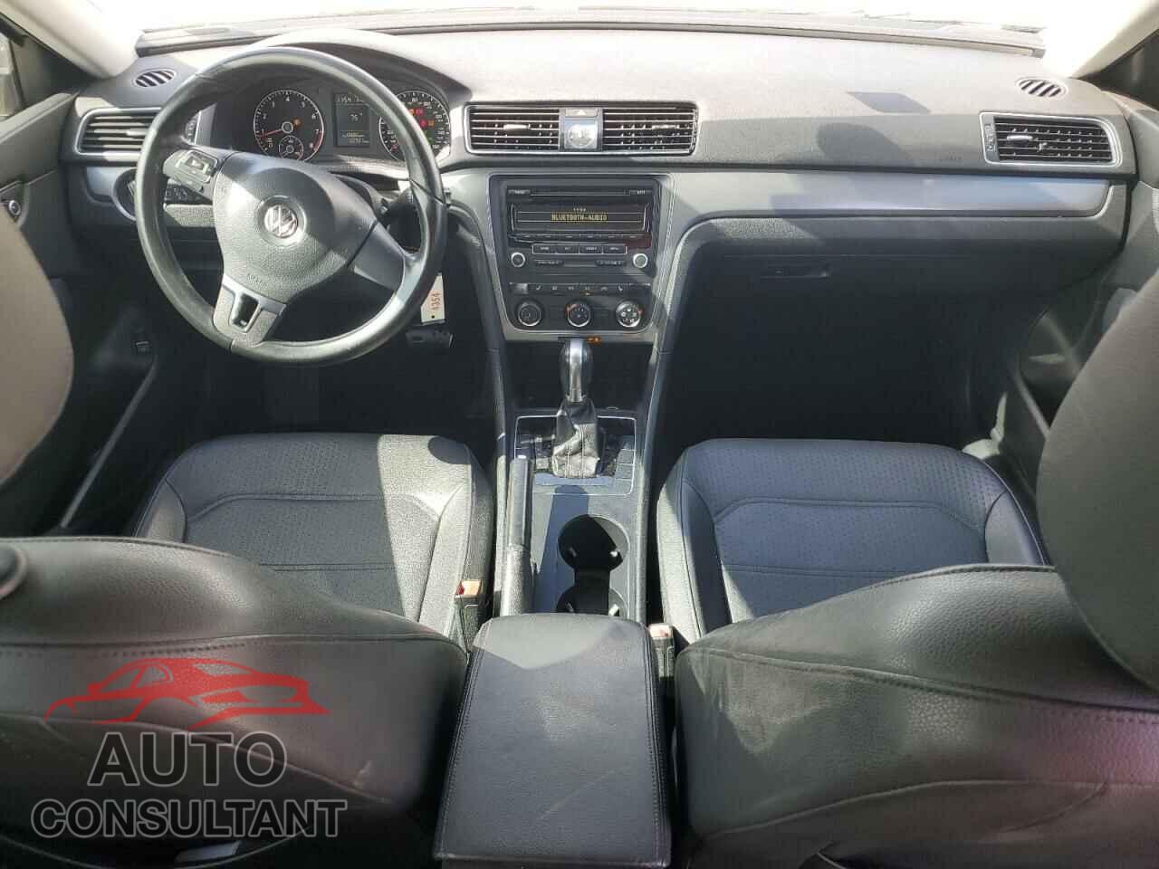 VOLKSWAGEN PASSAT 2014 - 1VWAP7A34EC008316