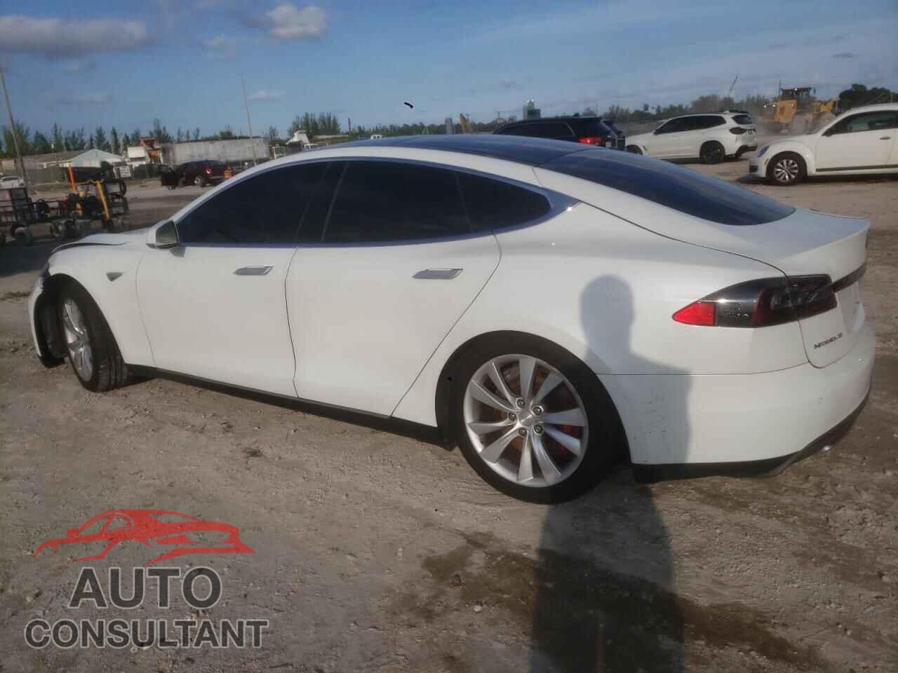 TESLA MODEL S 2013 - 5YJSA1DP6DFP20512
