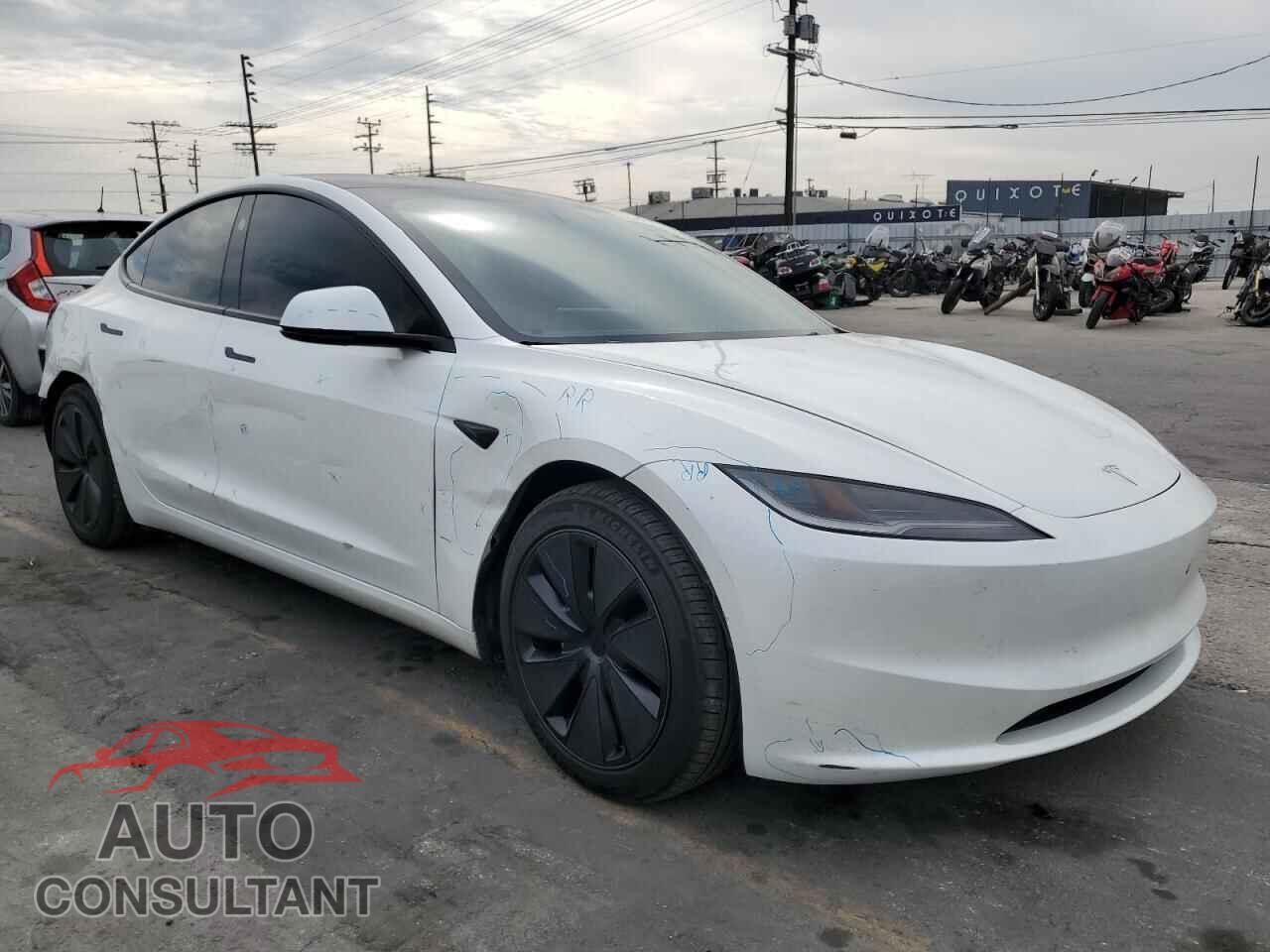 TESLA MODEL 3 2024 - 5YJ3E1EB9RF772610