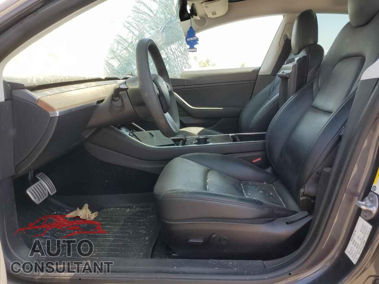 TESLA MODEL 3 2020 - 5YJ3E1EC1LF646953