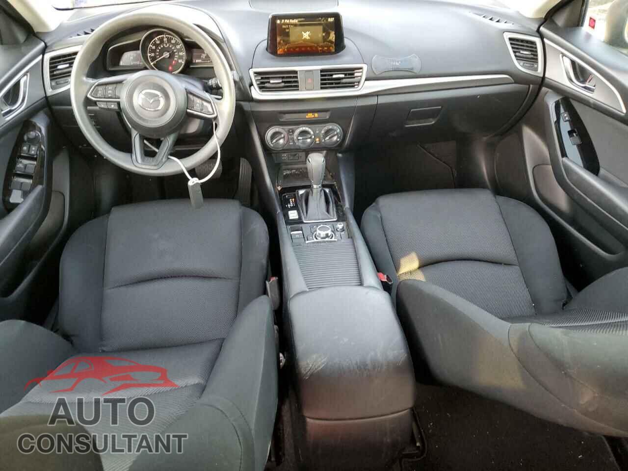 MAZDA 3 2017 - 3MZBN1U79HM135913