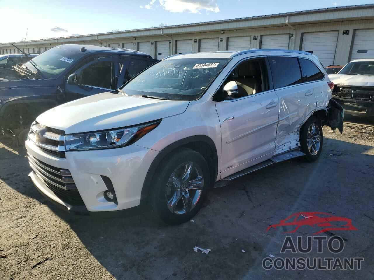 TOYOTA HIGHLANDER 2019 - 5TDDGRFH8KS072790