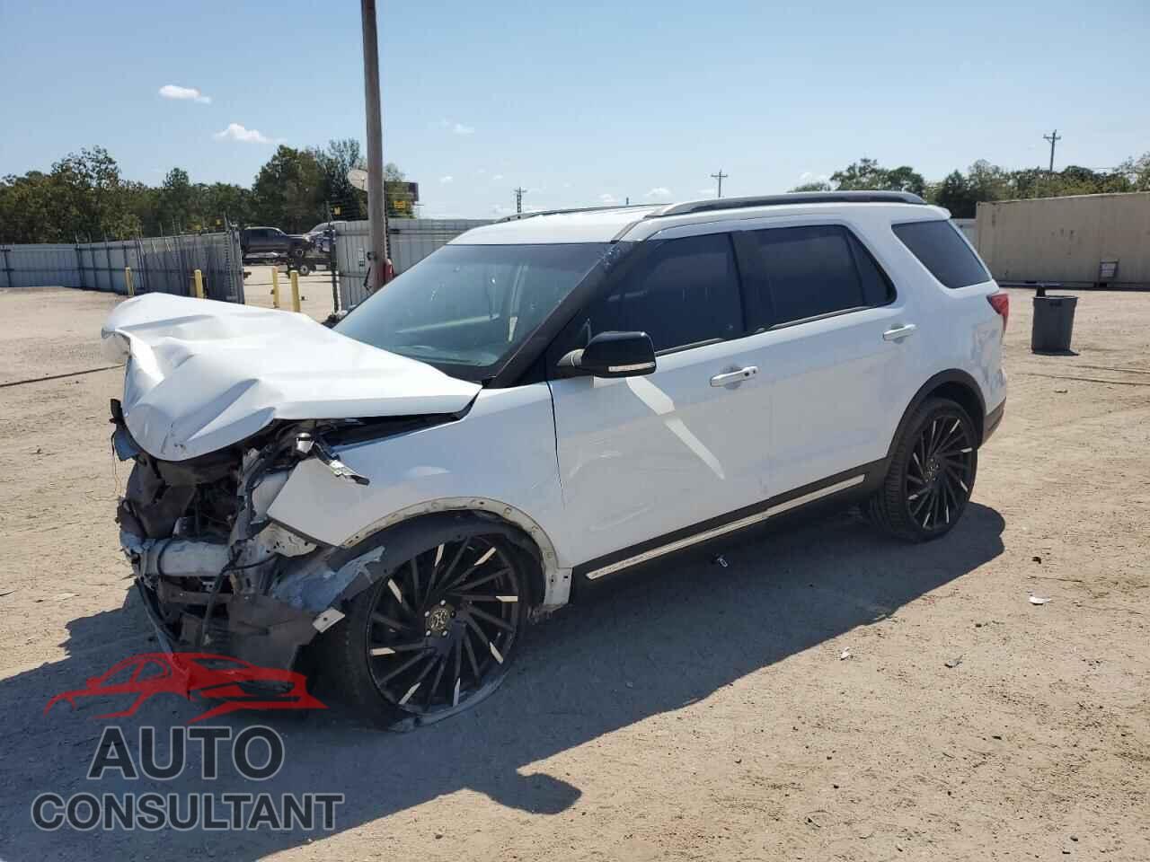 FORD EXPLORER 2018 - 1FM5K7D8XJGB42501