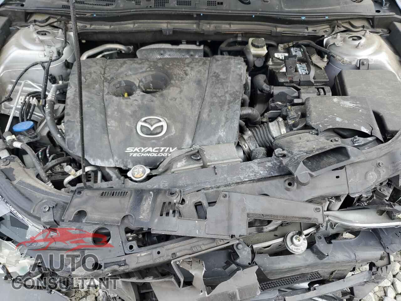 MAZDA 3 2017 - 3MZBN1V76HM111678
