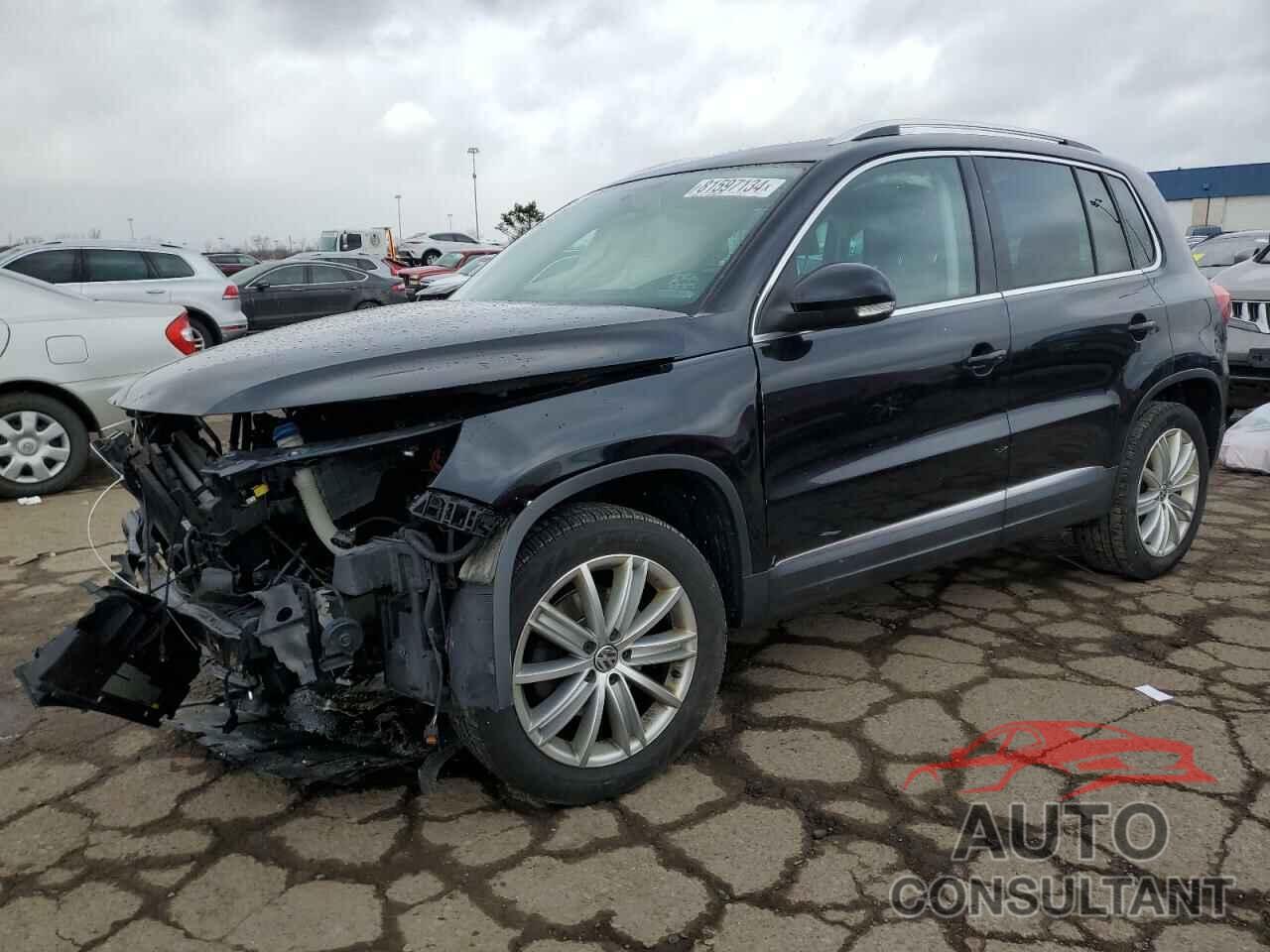 VOLKSWAGEN TIGUAN 2015 - WVGBV7AX3FW608417