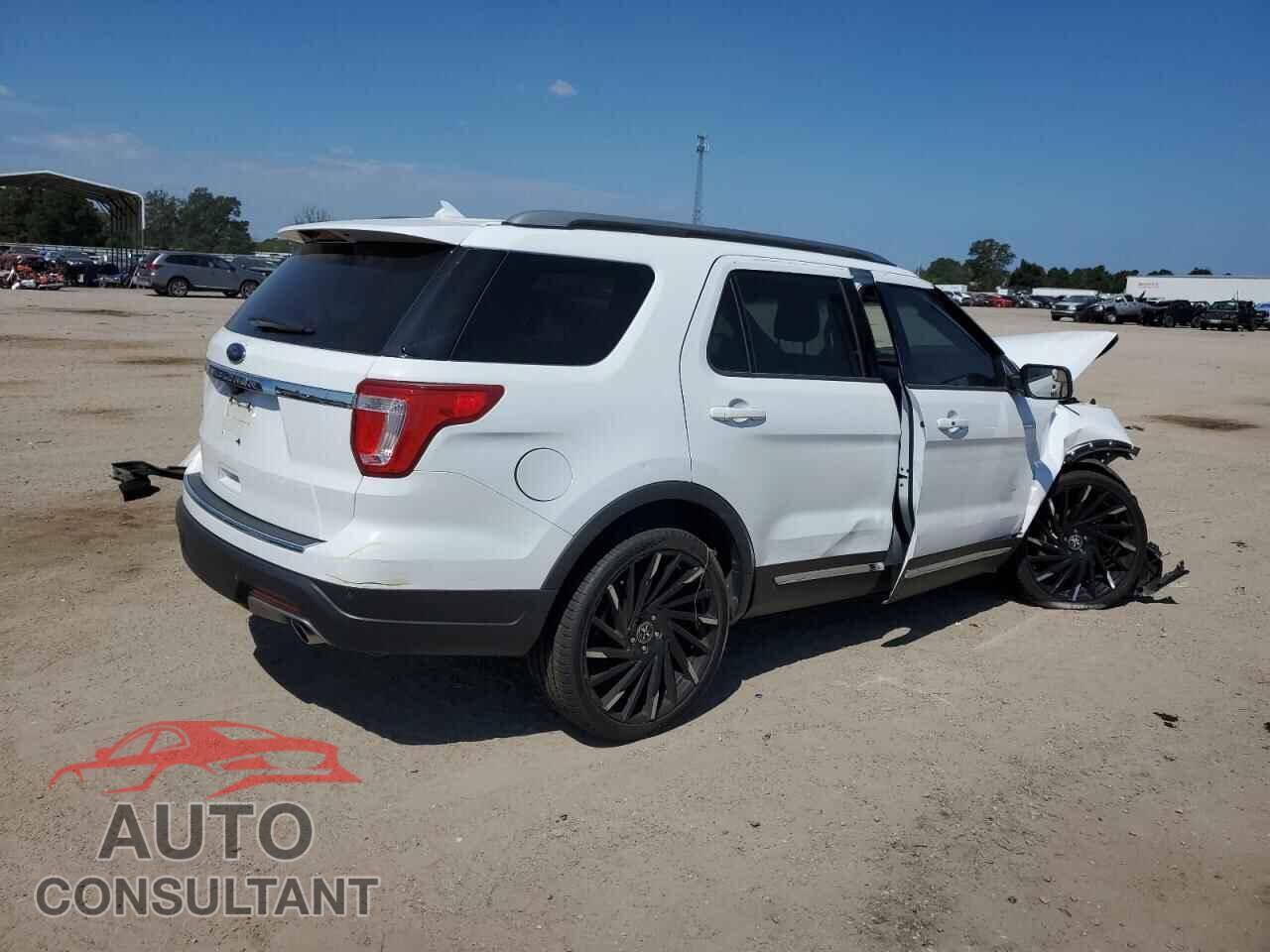 FORD EXPLORER 2018 - 1FM5K7D8XJGB42501