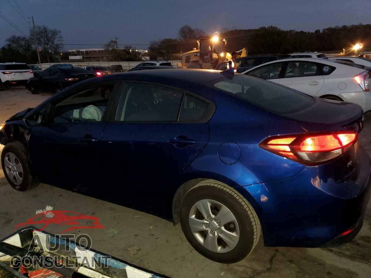 KIA FORTE 2018 - 3KPFK4A76JE210537