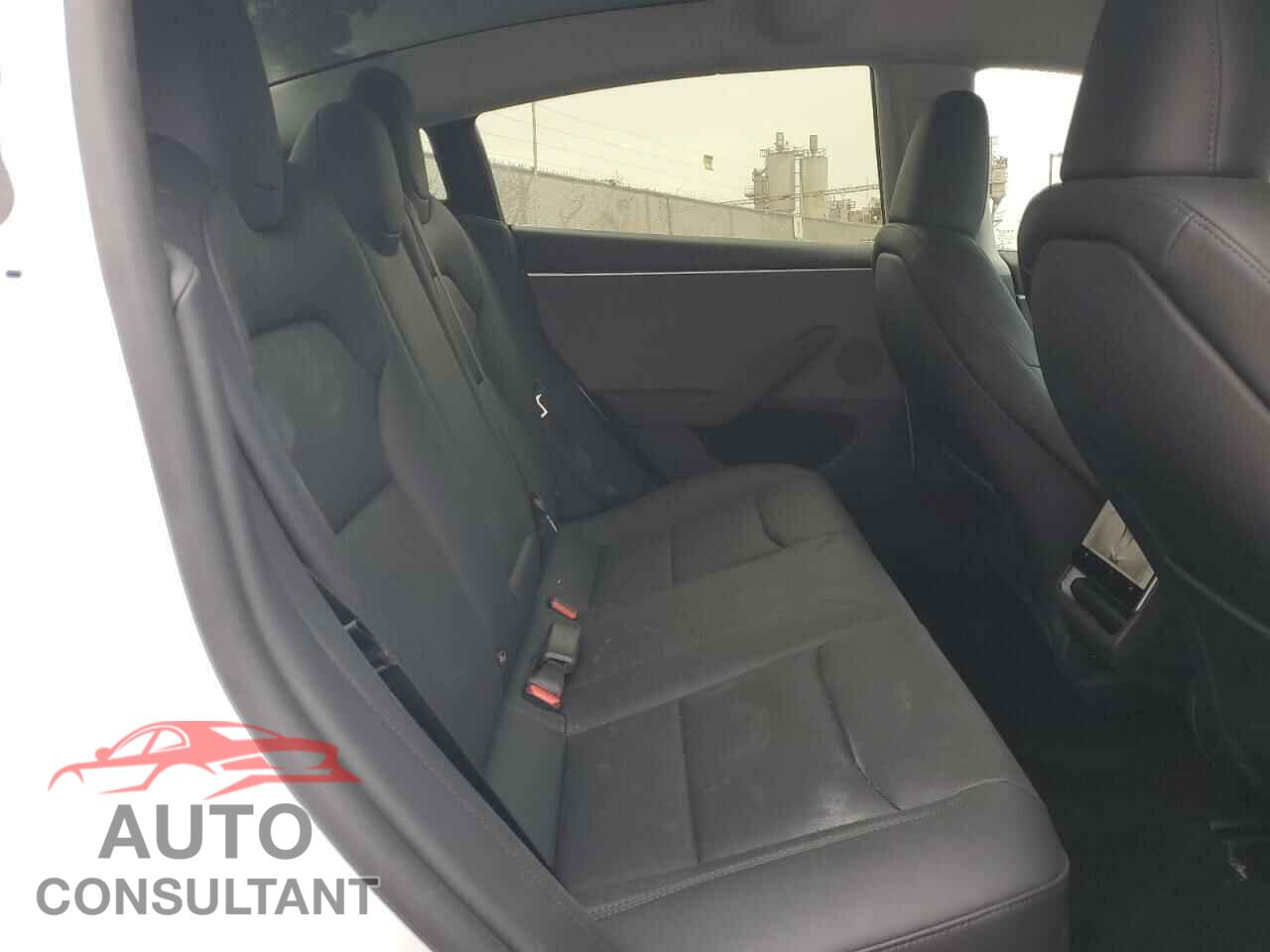 TESLA MODEL 3 2025 - 5YJ3E1EA6SF011000