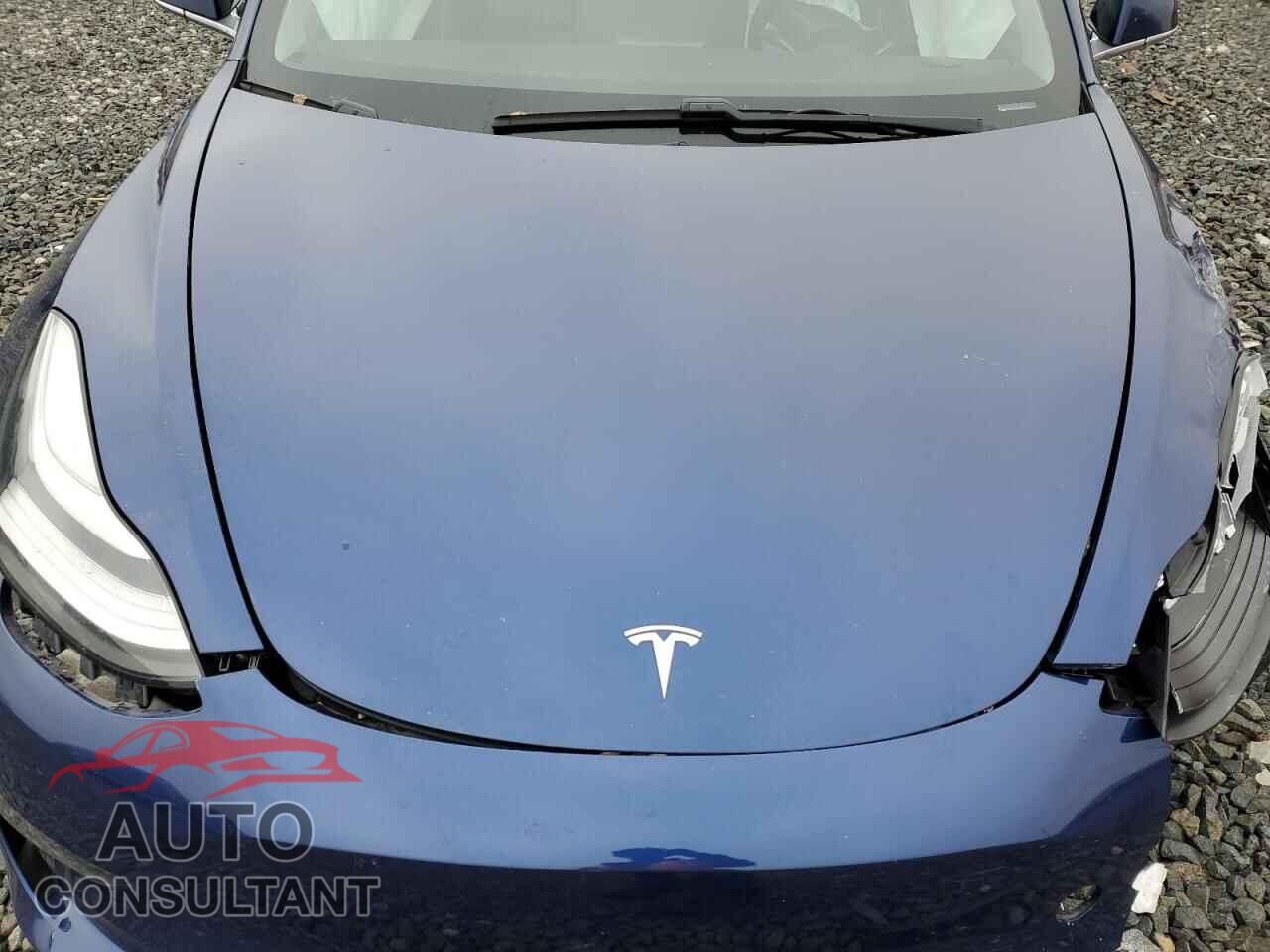 TESLA MODEL 3 2018 - 5YJ3E1EAXJF110210