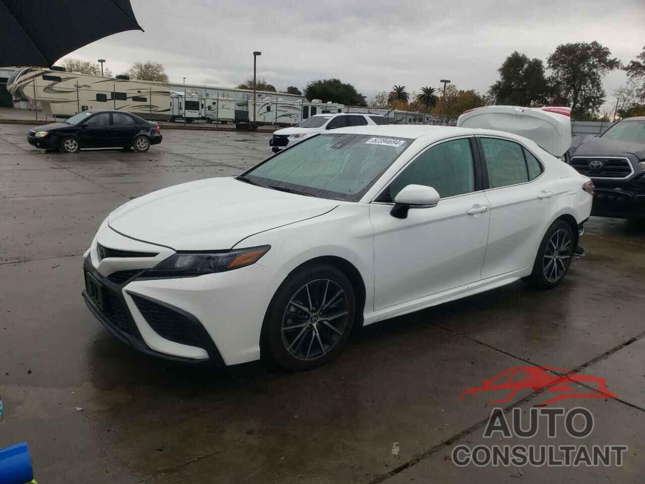 TOYOTA CAMRY 2023 - 4T1G11AK8PU180750