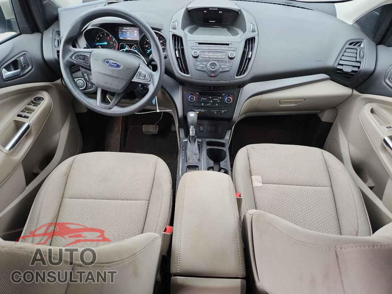 FORD ESCAPE 2017 - 1FMCU9G94HUB29496