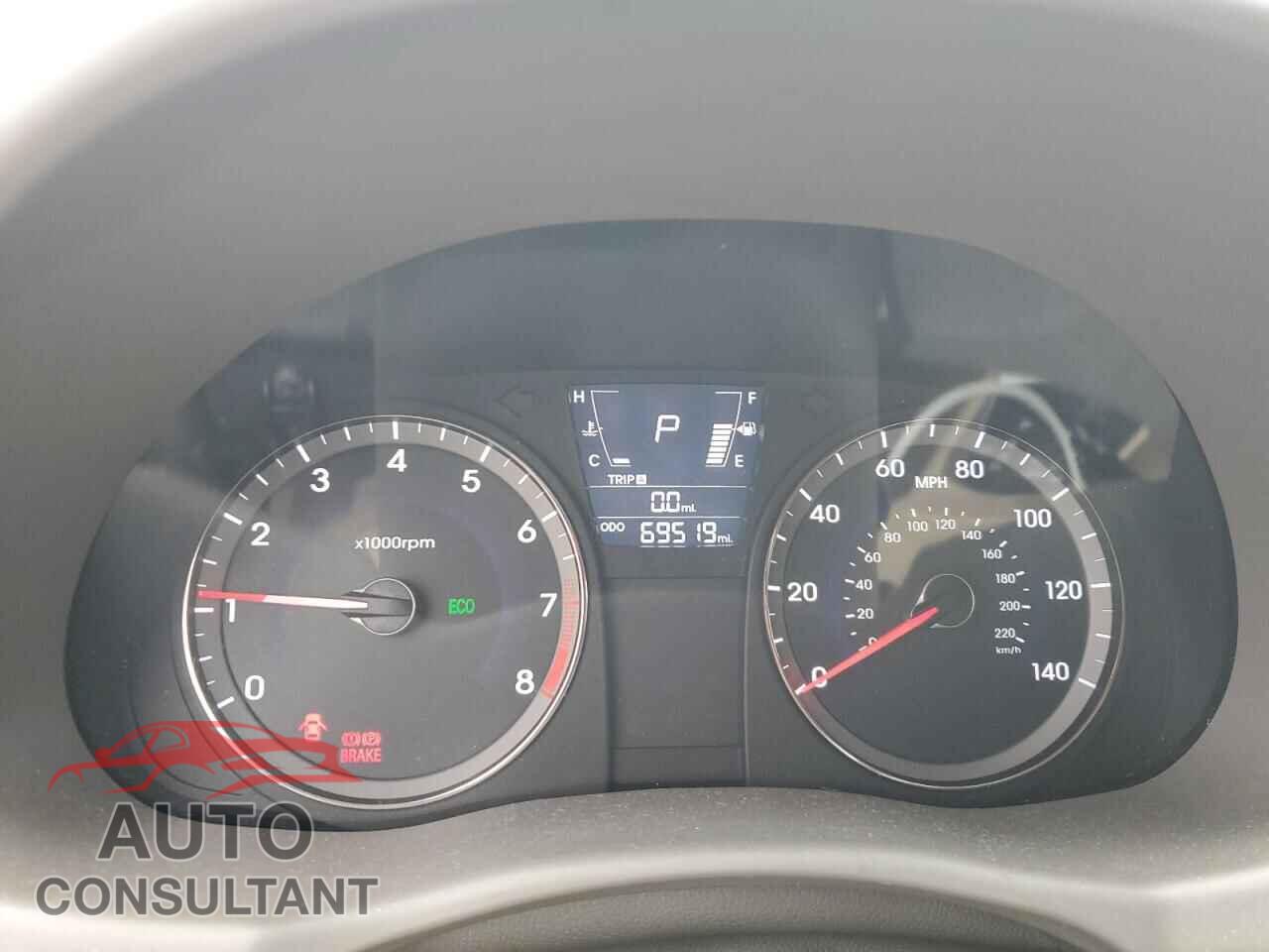 HYUNDAI ACCENT 2012 - KMHCU4AE2CU061135