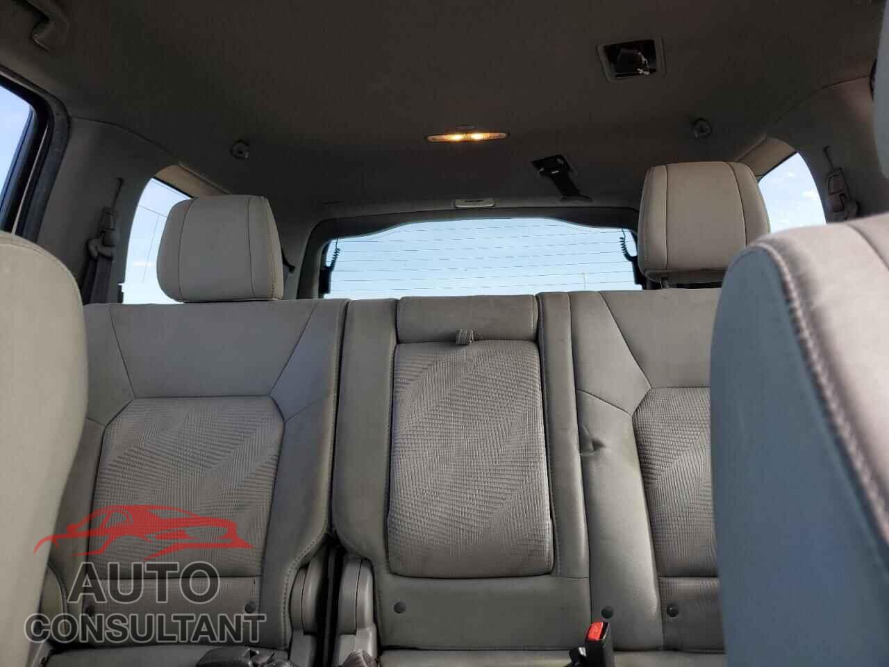 HONDA PILOT 2012 - 5FNYF4H24CB052350