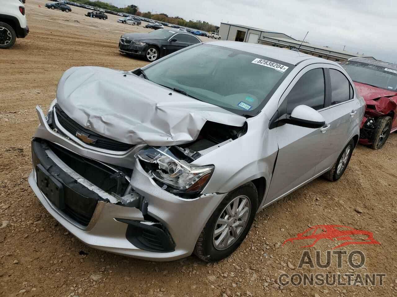 CHEVROLET SONIC 2018 - 1G1JD5SHXJ4129195