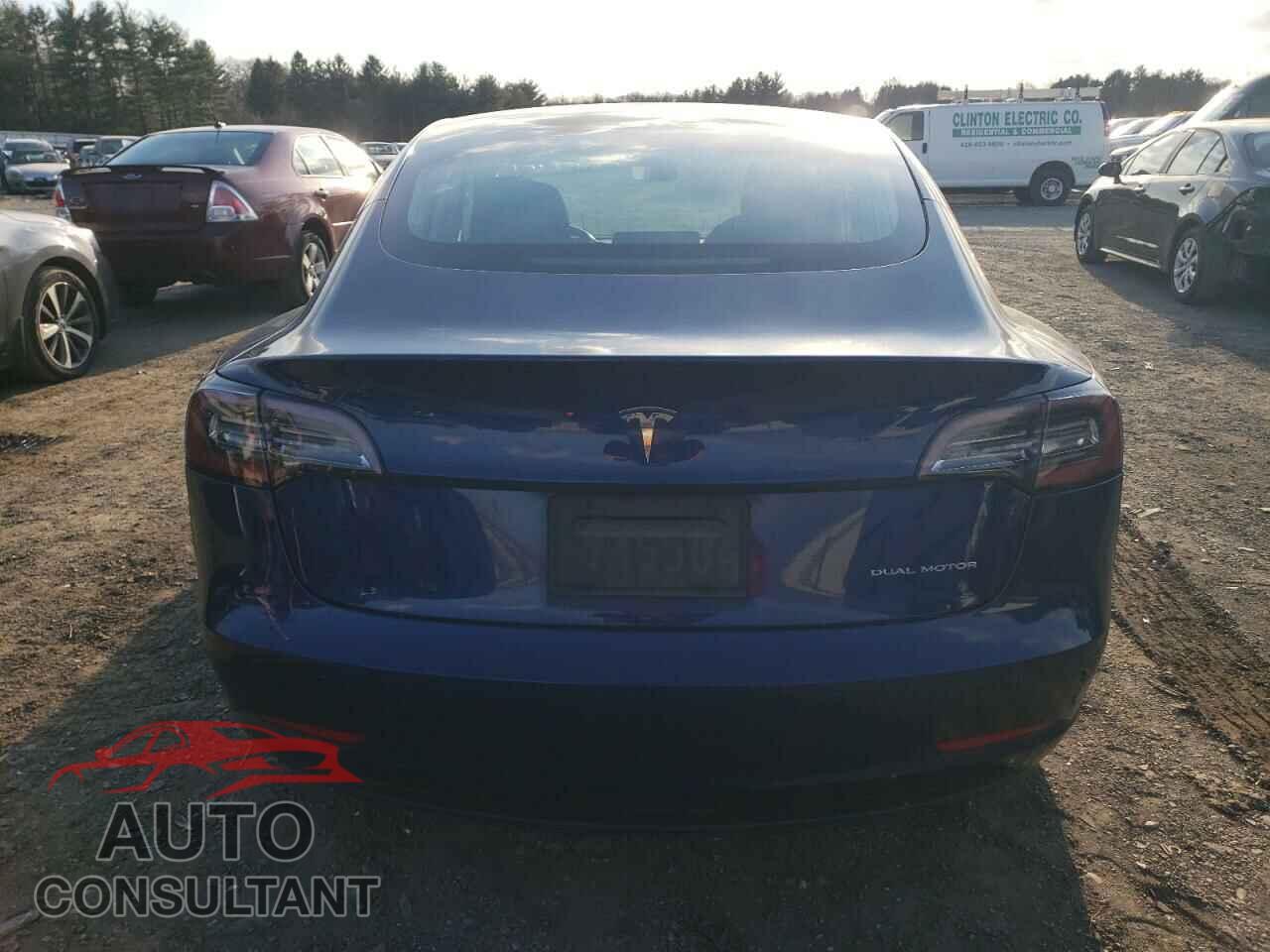 TESLA MODEL 3 2019 - 5YJ3E1EB8KF199477