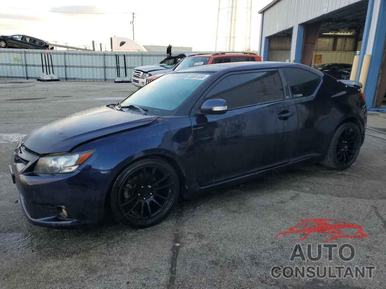 TOYOTA SCION 2013 - JTKJF5C72D3046855