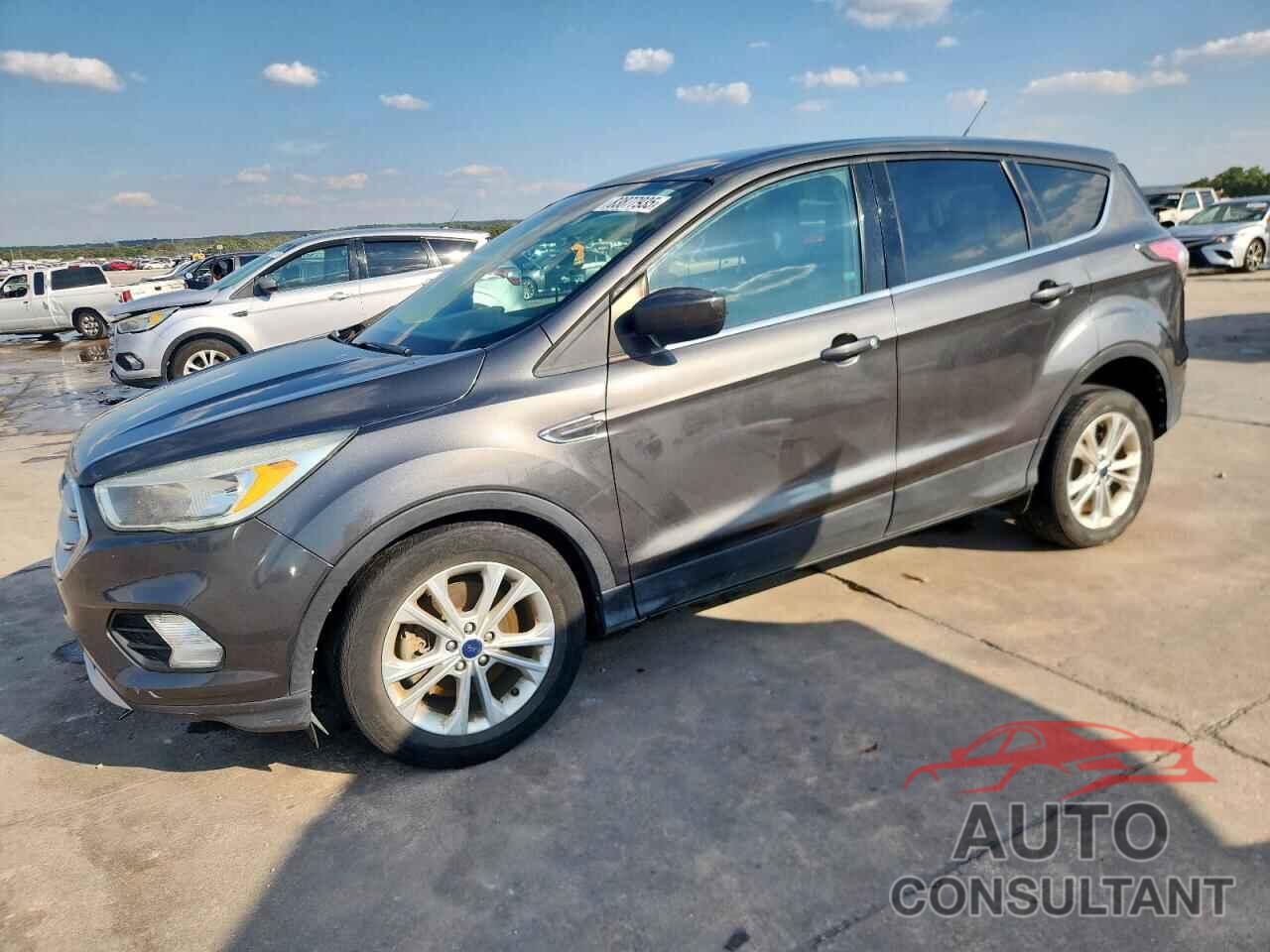 FORD ESCAPE 2017 - 1FMCU0G90HUB30852