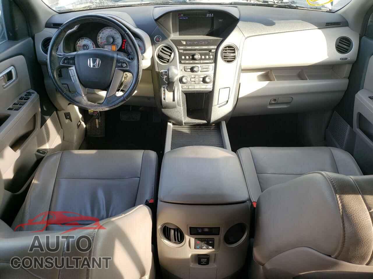 HONDA PILOT 2013 - 5FNYF4H52DB005636