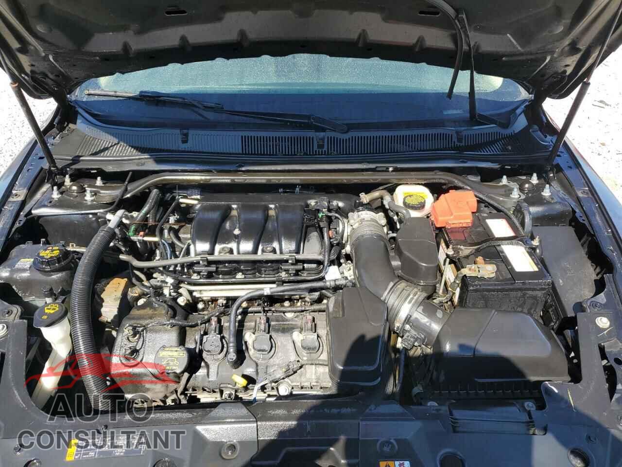 FORD TAURUS 2013 - 1FAHP2D82DG122565