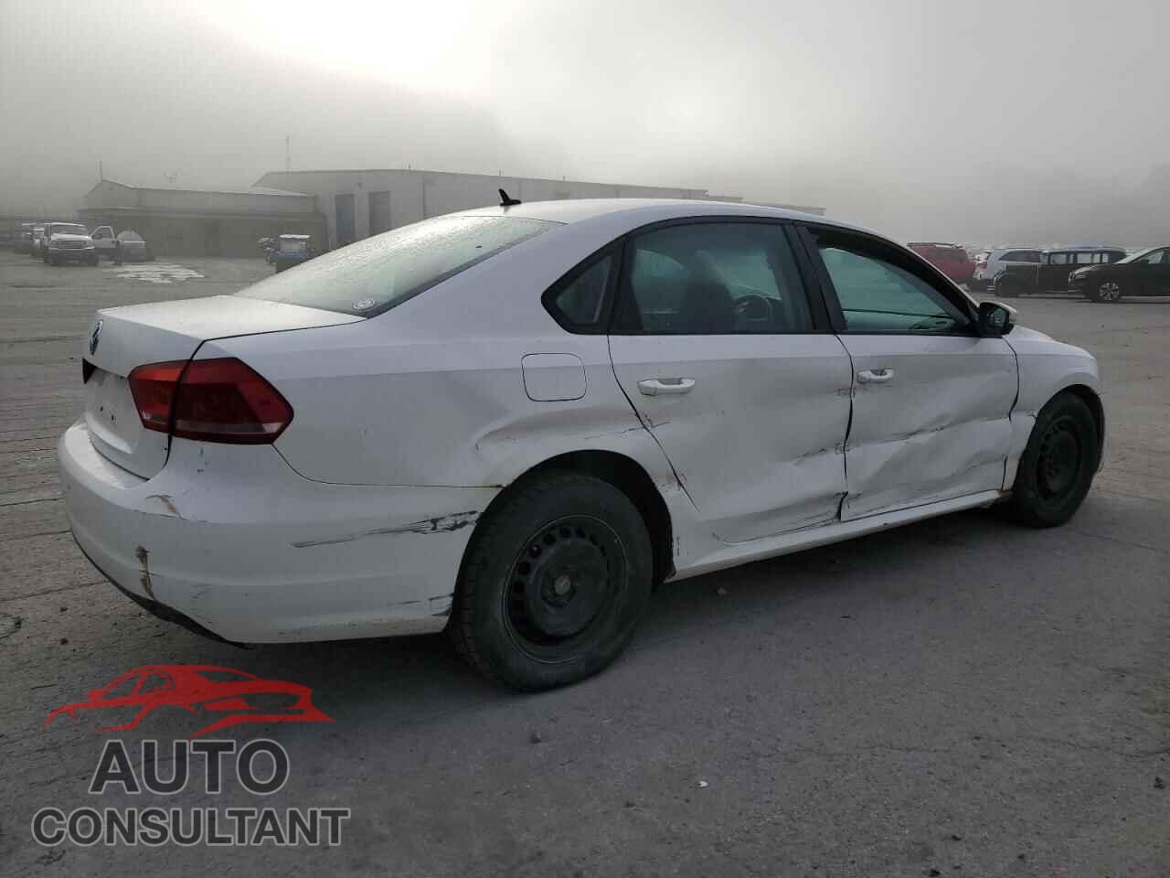 VOLKSWAGEN PASSAT 2013 - 1VWAP7A31DC018347