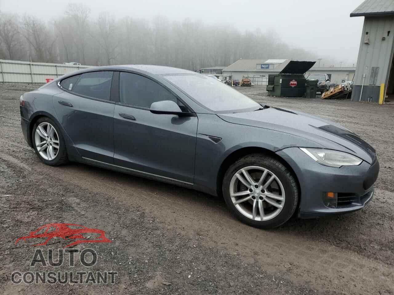 TESLA MODEL S 2013 - 5YJSA1CG2DFP03806