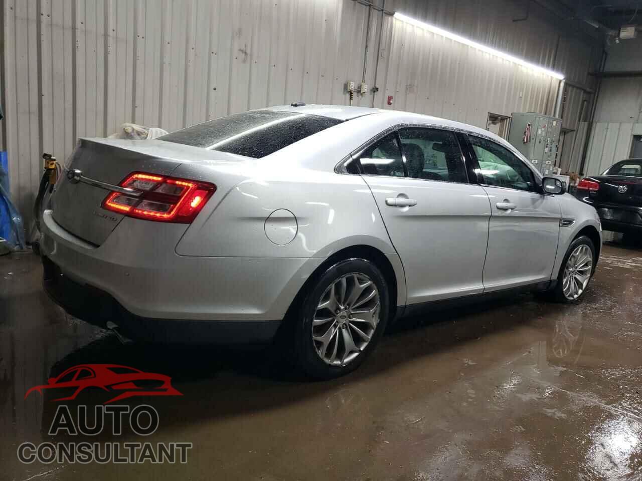 FORD TAURUS 2015 - 1FAHP2F87FG118723