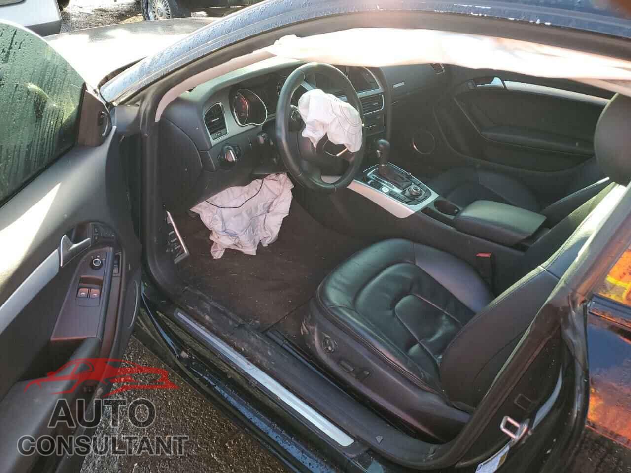 AUDI A5 2011 - WAUVFAFR2BA036895