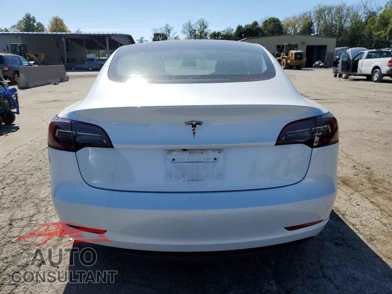 TESLA MODEL 3 2023 - 5YJ3E1EA1PF606277