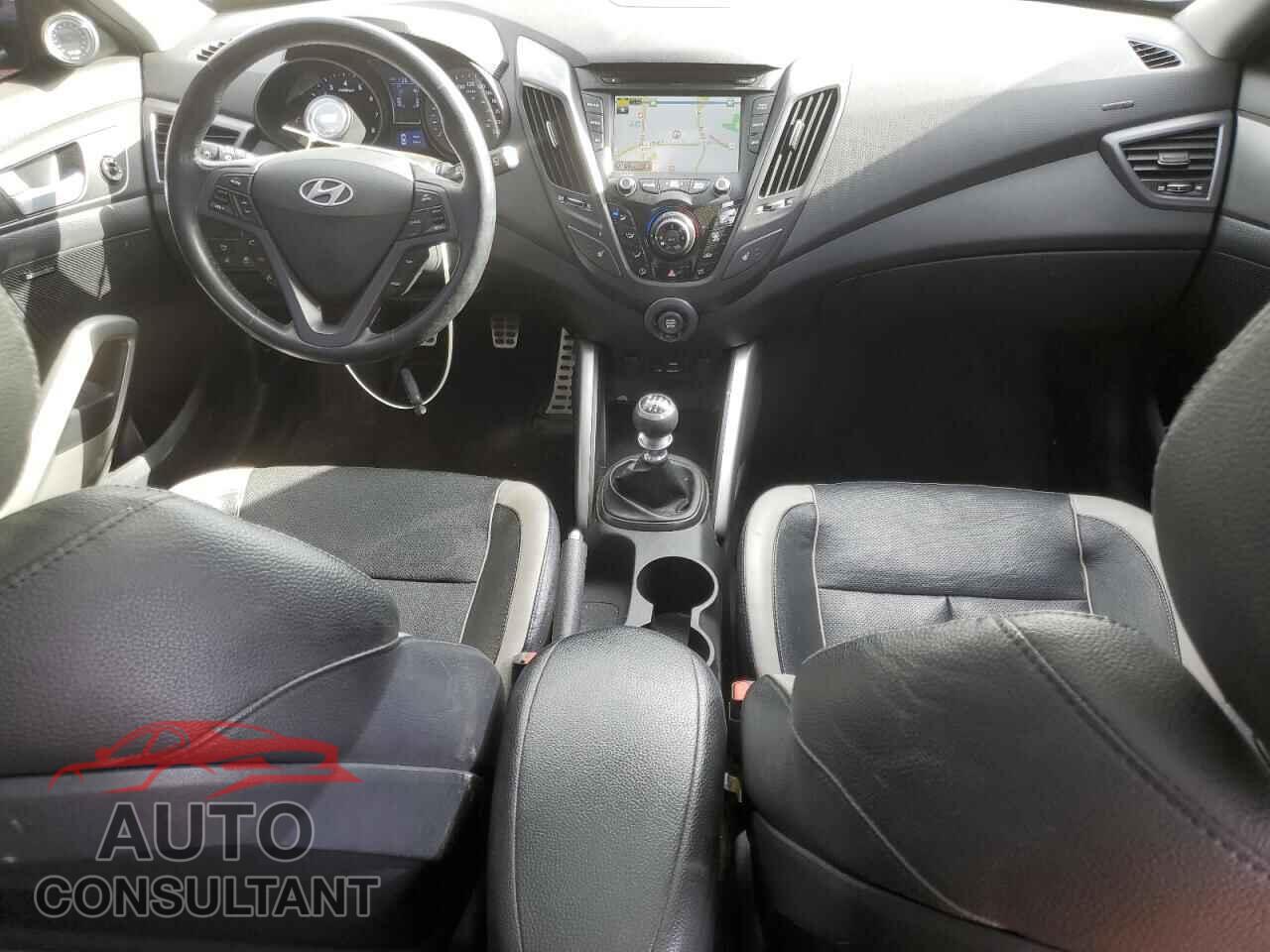 HYUNDAI VELOSTER 2015 - KMHTC6AE4FU242546