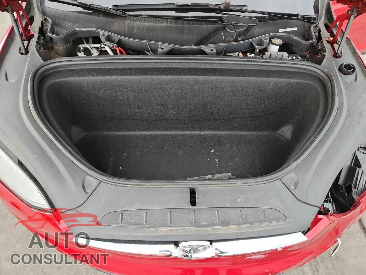 TESLA MODEL X 2020 - 5YJXCBE21LF306531