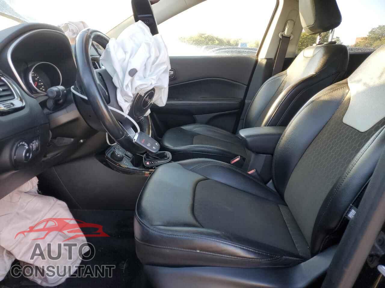 JEEP COMPASS 2020 - 3C4NJDBB5LT168555