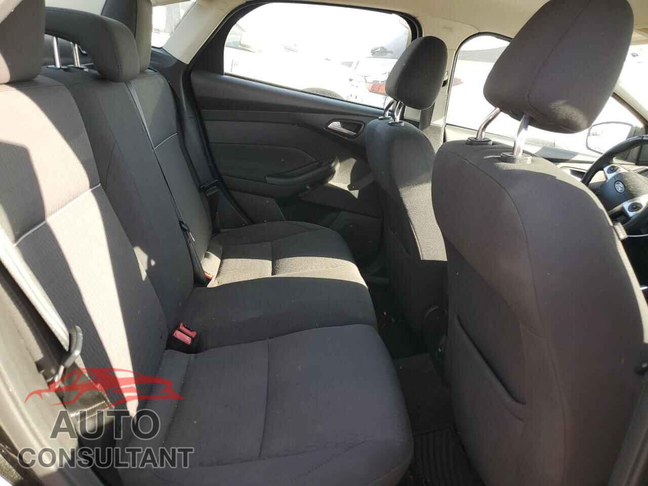 FORD FOCUS 2012 - 1FAHP3H22CL164574