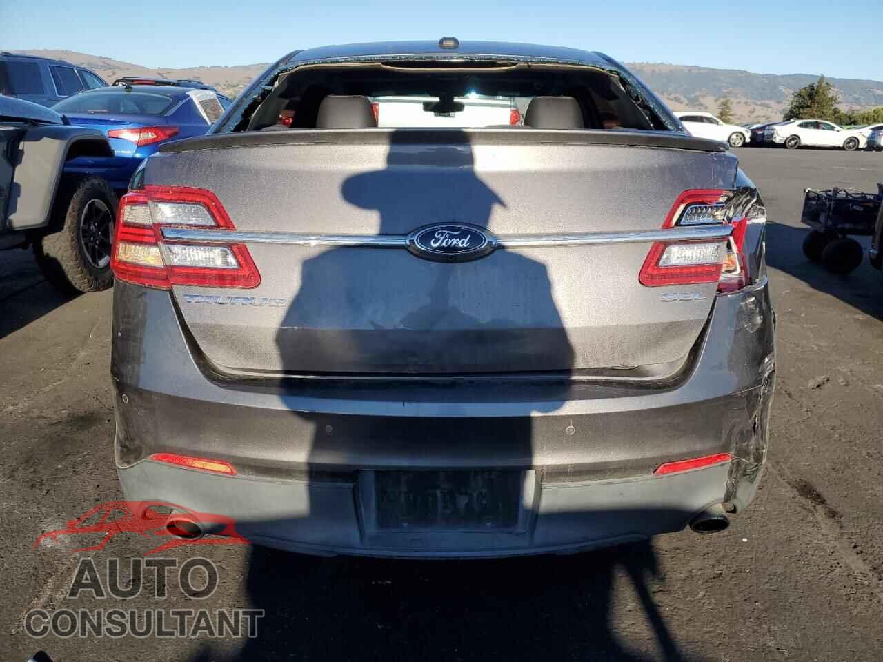FORD TAURUS 2013 - 1FAHP2E87DG177642