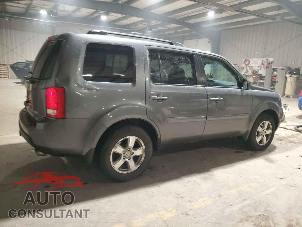 HONDA PILOT 2011 - 5FNYF4H52BB014298