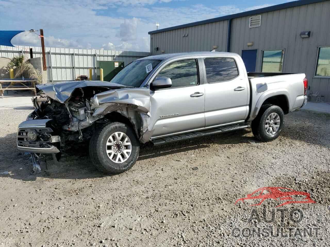TOYOTA TACOMA 2018 - 5TFAZ5CN7JX063328