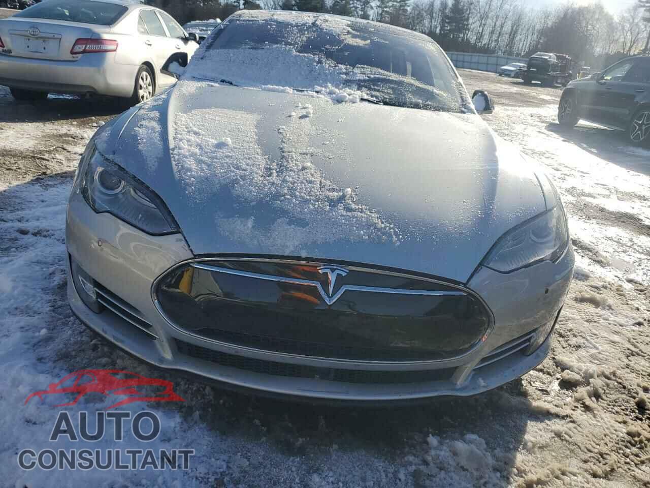 TESLA MODEL S 2014 - 5YJSA1H21EFP62585