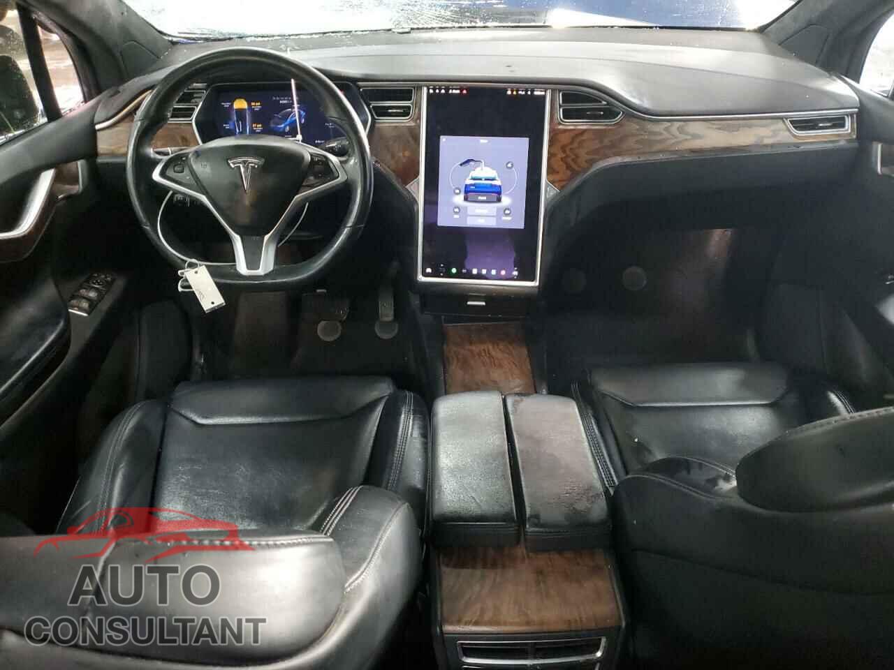 TESLA MODEL X 2017 - 5YJXCBE23HF061237