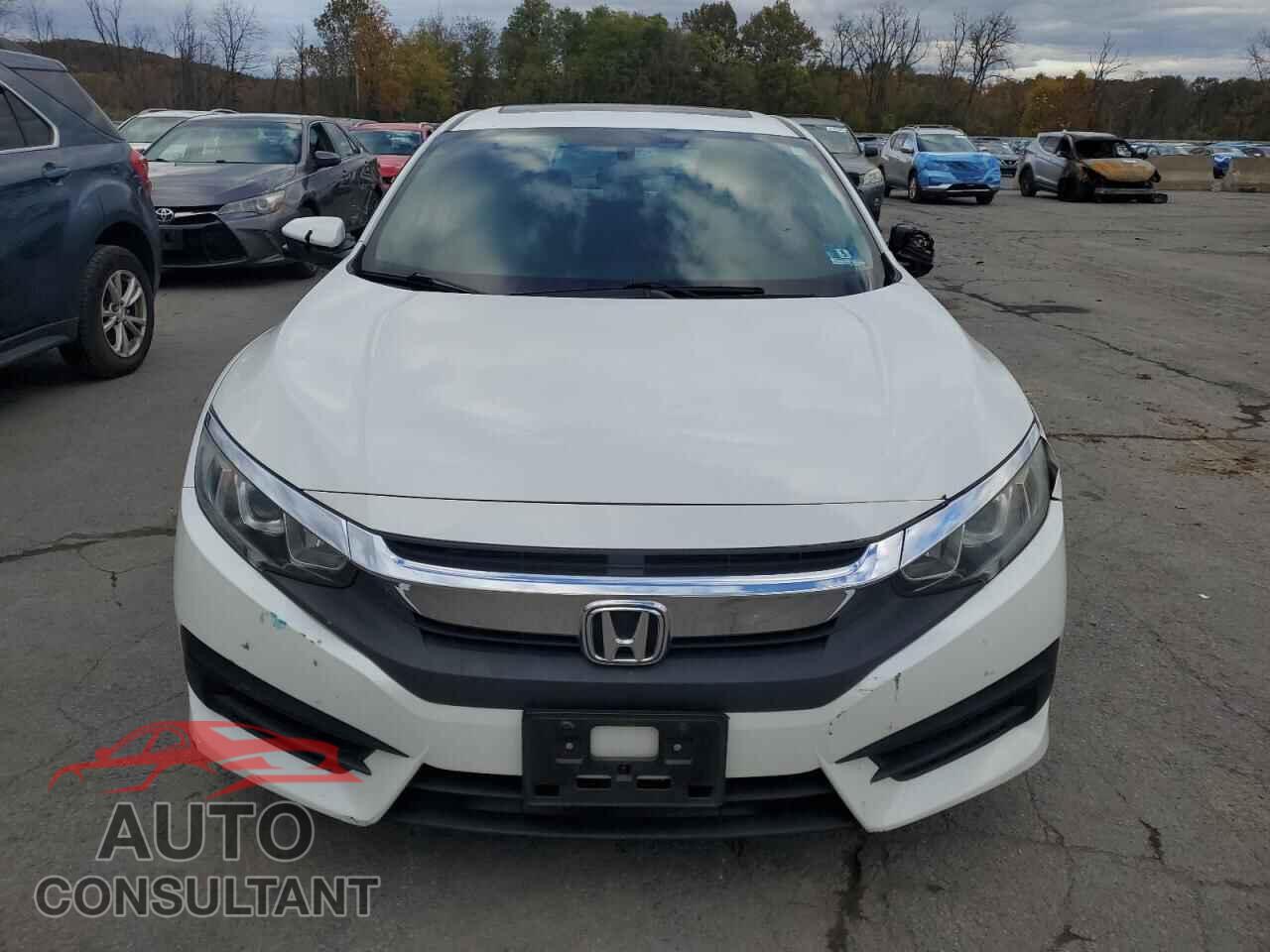 HONDA CIVIC 2018 - 2HGFC2F77JH564874