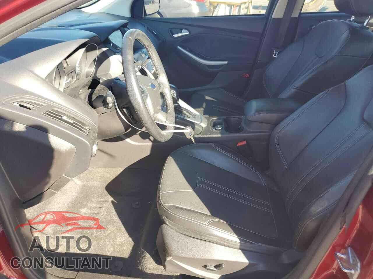 FORD FOCUS 2014 - 1FADP3F23EL281228