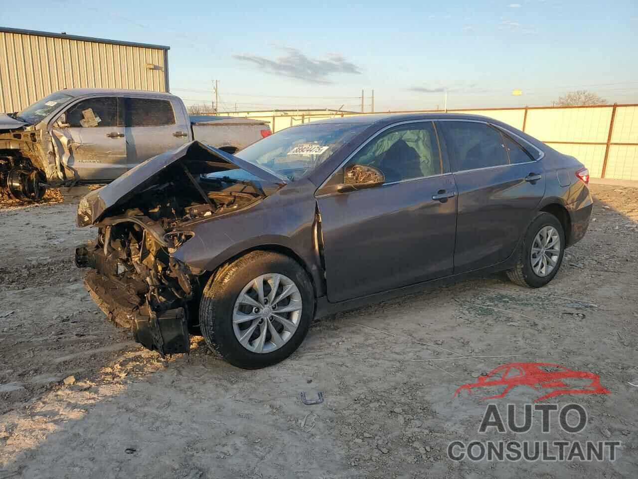 TOYOTA CAMRY 2016 - 4T4BF1FK6GR529821
