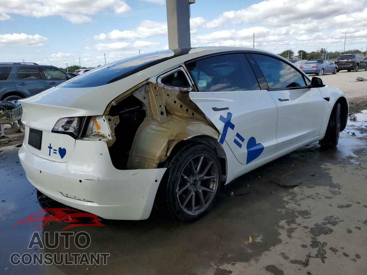 TESLA MODEL 3 2021 - 5YJ3E1EA3MF042675