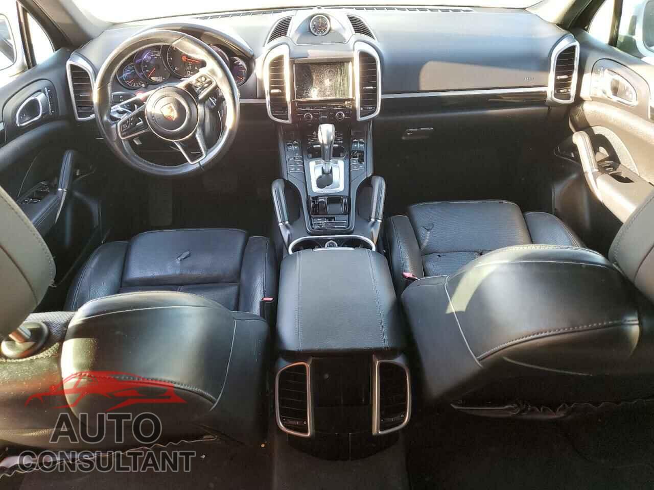 PORSCHE CAYENNE 2015 - WP1AF2A2XFLA37948
