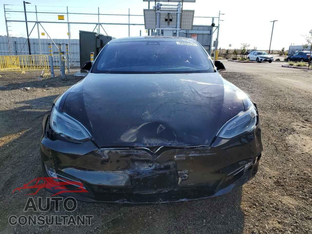 TESLA MODEL S 2018 - 5YJSA1E20JF262707